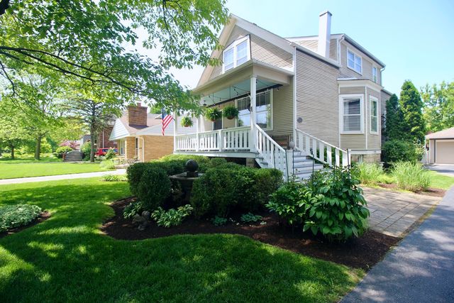 256 Blackhawk Road, Riverside, IL 60546