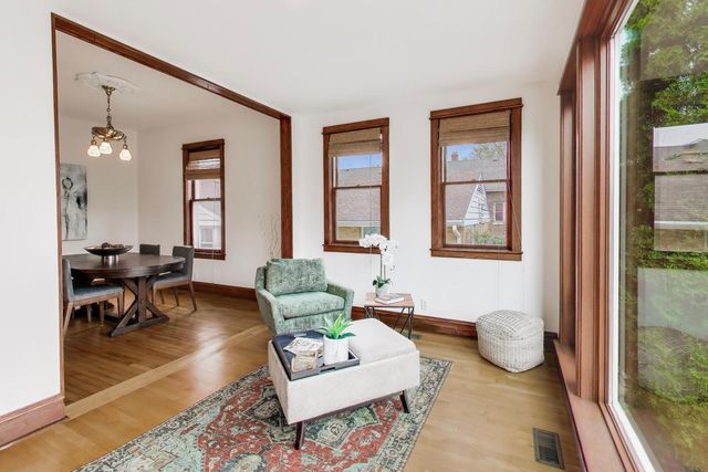 256 Blackhawk Road, Riverside, IL 60546