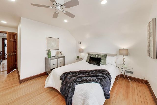 256 Blackhawk Road, Riverside, IL 60546