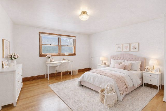 256 Blackhawk Road, Riverside, IL 60546