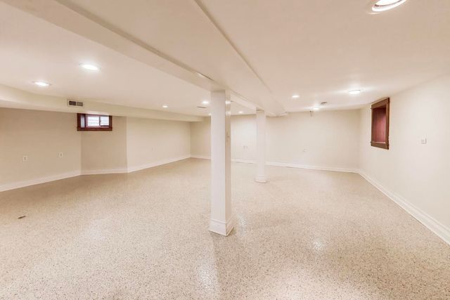 256 Blackhawk Road, Riverside, IL 60546