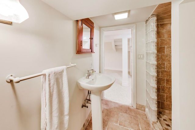 256 Blackhawk Road, Riverside, IL 60546