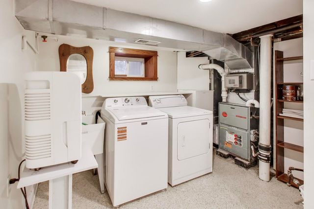 256 Blackhawk Road, Riverside, IL 60546