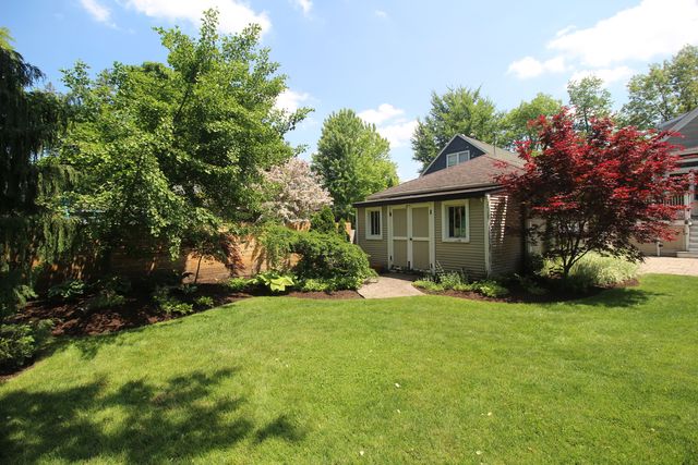 256 Blackhawk Road, Riverside, IL 60546