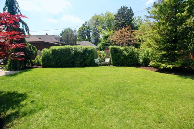 256 Blackhawk Road, Riverside, IL 60546