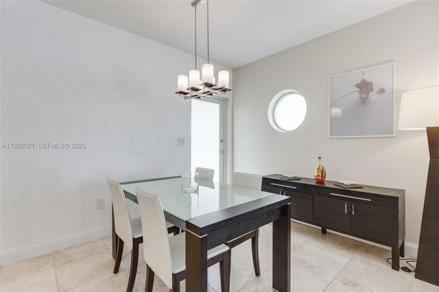 1110 Venetian Way 1A, Miami, FL 33139