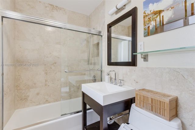 1110 Venetian Way 1A, Miami, FL 33139