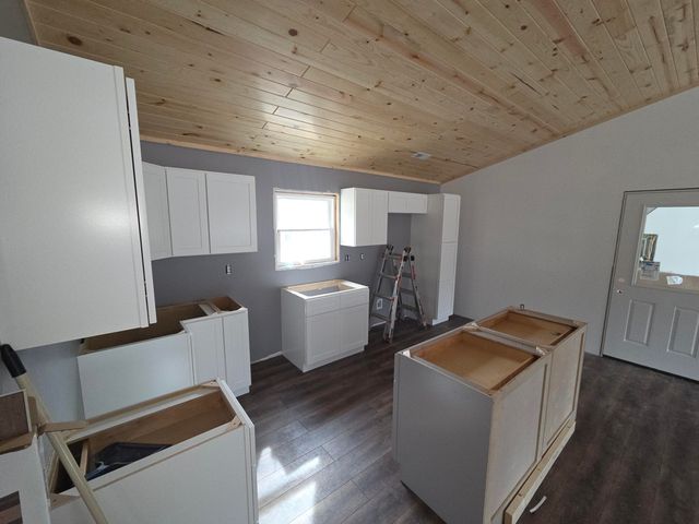 00 Peeled Oak, Owingsville, KY 40360