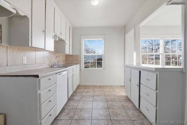 6710 E Independence Place, Tulsa, OK 74115