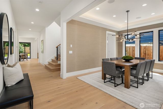 8016 Fairway Drive NE, Seattle, WA 98115