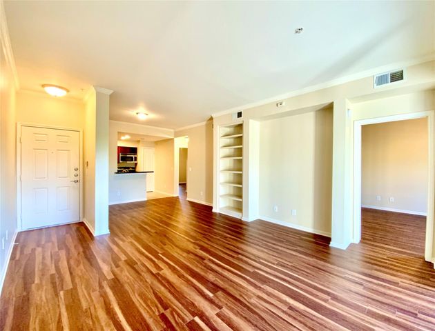 6000 Shepherd Mountain CV 315, Austin, TX 78730