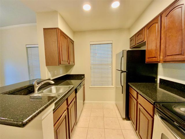 6000 Shepherd Mountain CV 315, Austin, TX 78730