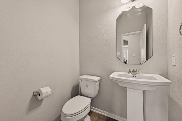 1914 Walnut Green Circle, Rosenberg, TX 77471