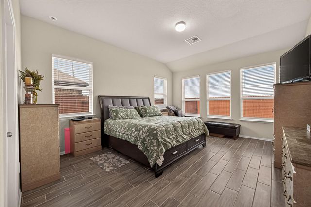 1914 Walnut Green Circle, Rosenberg, TX 77471