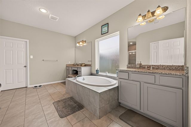 1914 Walnut Green Circle, Rosenberg, TX 77471