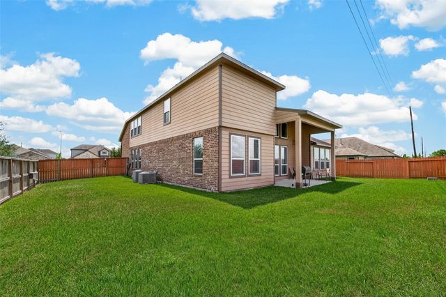 1914 Walnut Green Circle, Rosenberg, TX 77471