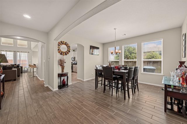 1914 Walnut Green Circle, Rosenberg, TX 77471