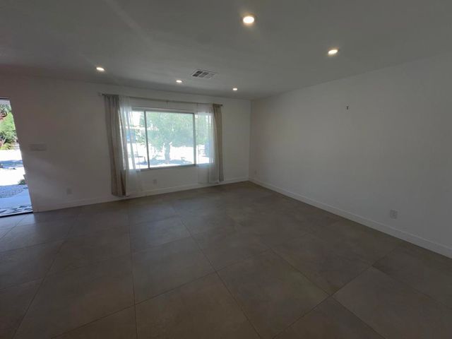 2175 N Sandra Road, Palm Springs, CA 92262