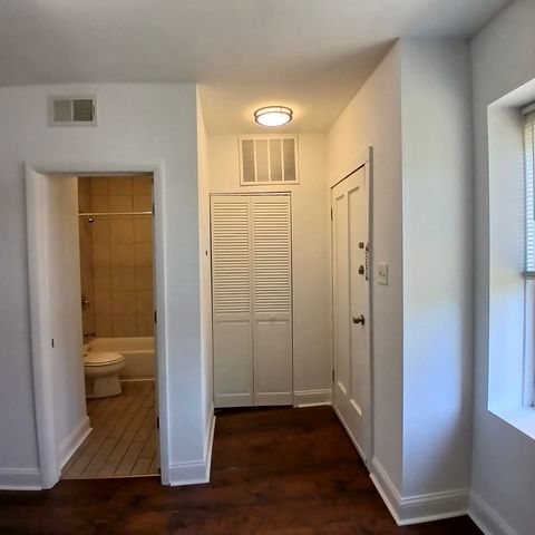 4876 W Armitage Avenue 3F, Chicago, IL 60639