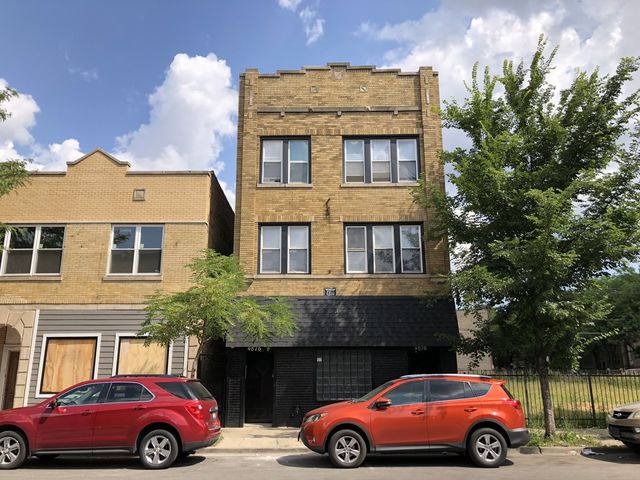 4876 W Armitage Avenue 3F, Chicago, IL 60639