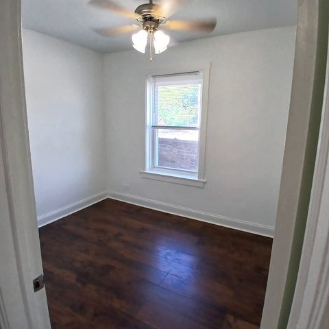 4876 W Armitage Avenue 3F, Chicago, IL 60639