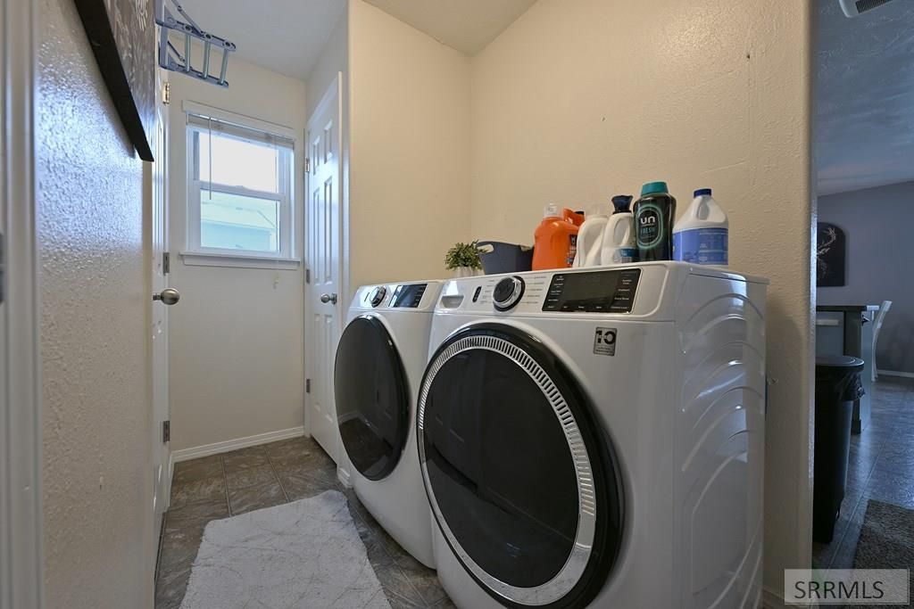 Image 6 of property listing at 2054 Meppen Drive, Idaho Falls, ID 83401