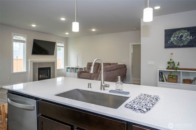 3843 SW Sylvia Court, Port Orchard, WA 98367