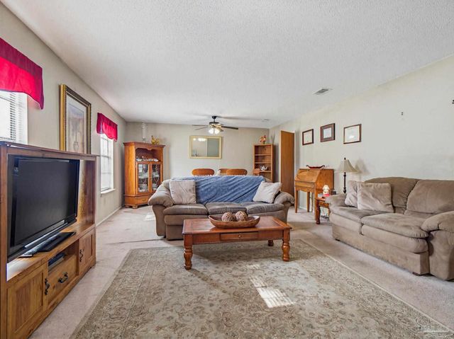 8375 Strasburg Rd, Pensacola, FL 32514