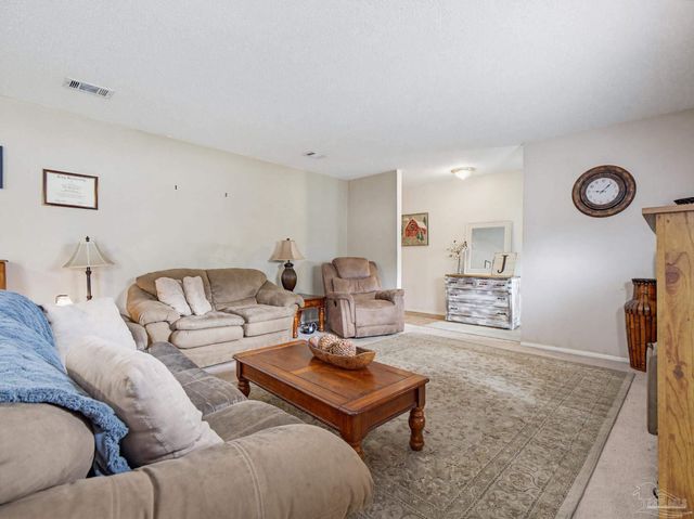 8375 Strasburg Rd, Pensacola, FL 32514