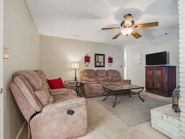 8375 Strasburg Rd, Pensacola, FL 32514