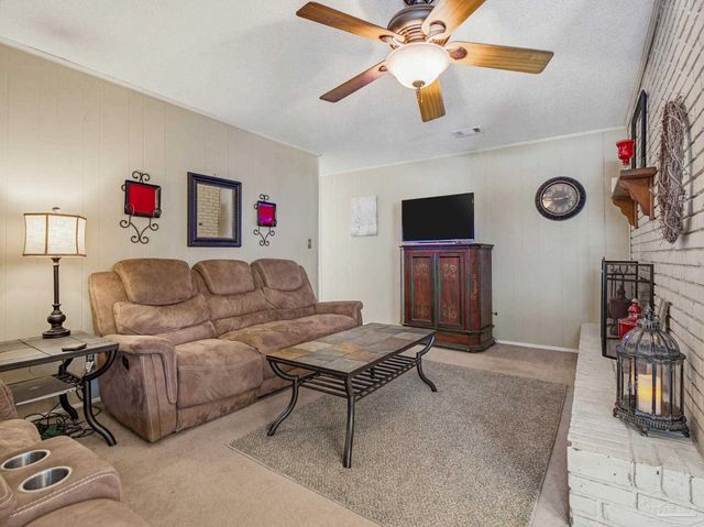 8375 Strasburg Rd, Pensacola, FL 32514