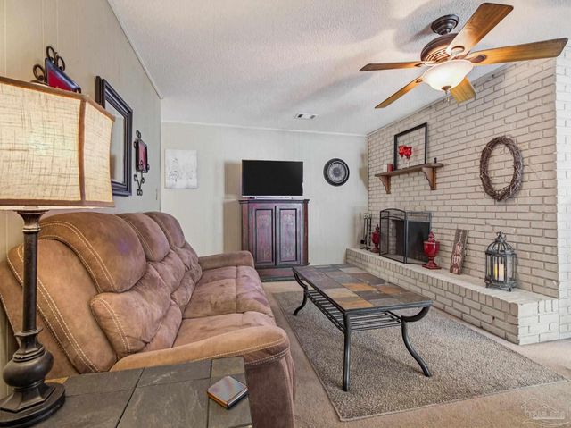 8375 Strasburg Rd, Pensacola, FL 32514