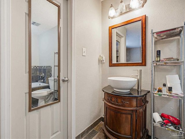 8375 Strasburg Rd, Pensacola, FL 32514
