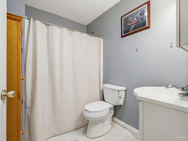 8375 Strasburg Rd, Pensacola, FL 32514