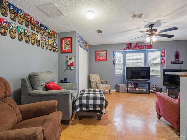 8375 Strasburg Rd, Pensacola, FL 32514