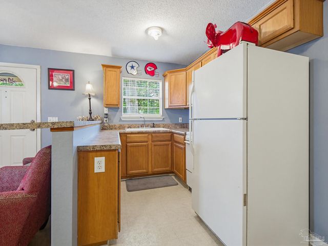 8375 Strasburg Rd, Pensacola, FL 32514