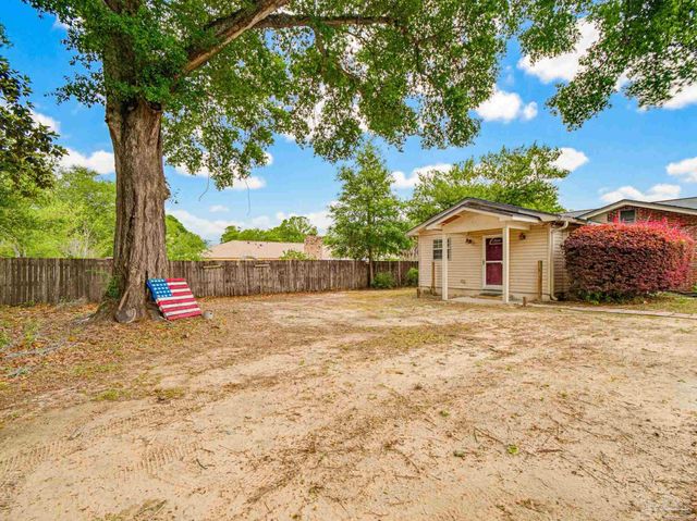 8375 Strasburg Rd, Pensacola, FL 32514