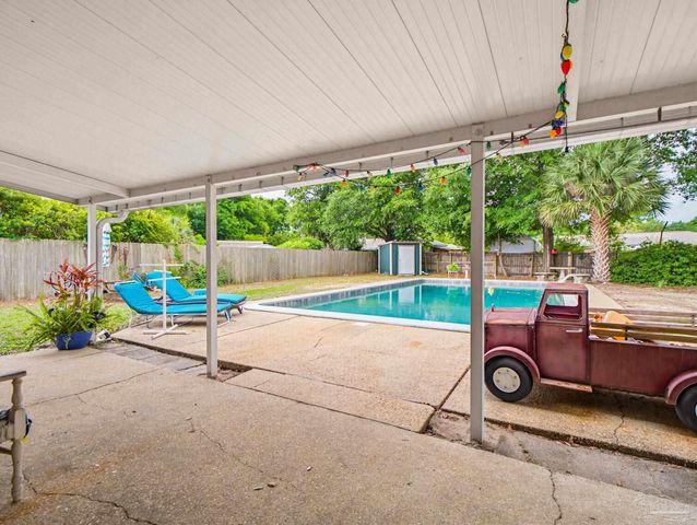 8375 Strasburg Rd, Pensacola, FL 32514