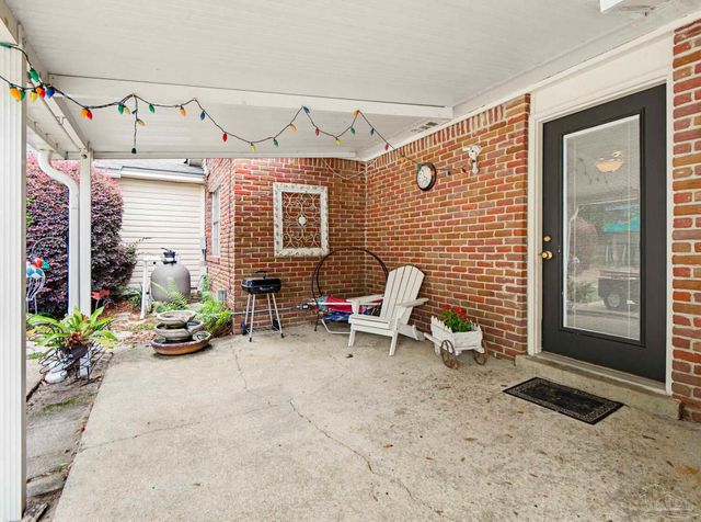 8375 Strasburg Rd, Pensacola, FL 32514