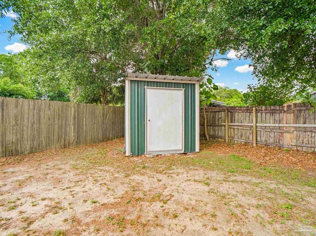 8375 Strasburg Rd, Pensacola, FL 32514