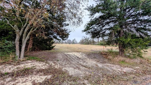 402 E Elm Street, Whitewright, TX 75491