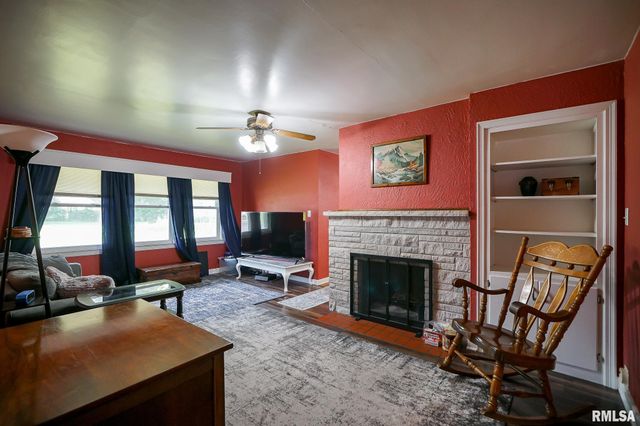 1316 E BEACH Street, Peoria, IL 61615