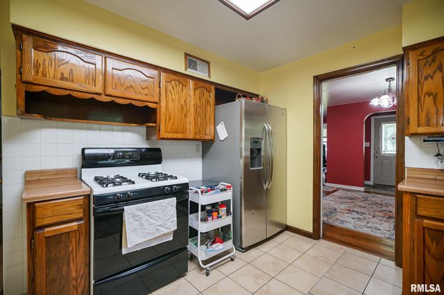 1316 E BEACH Street, Peoria, IL 61615