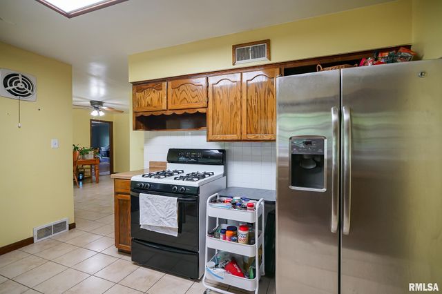 1316 E BEACH Street, Peoria, IL 61615