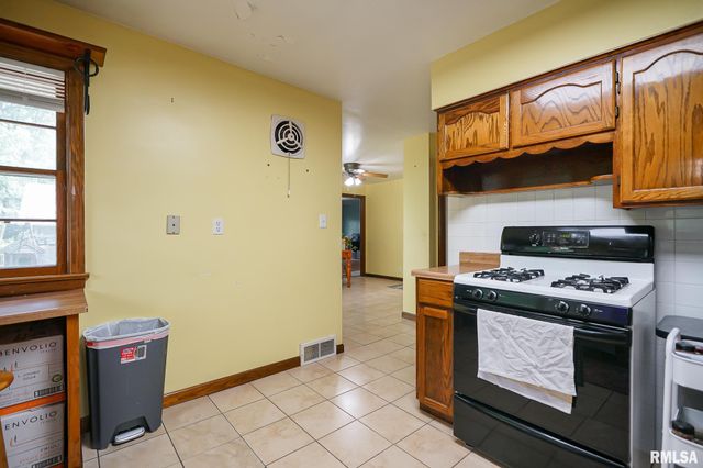 1316 E BEACH Street, Peoria, IL 61615