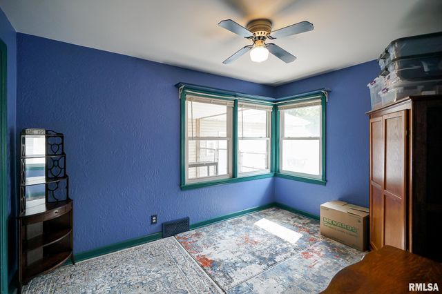1316 E BEACH Street, Peoria, IL 61615