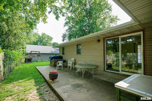 1316 E BEACH Street, Peoria, IL 61615