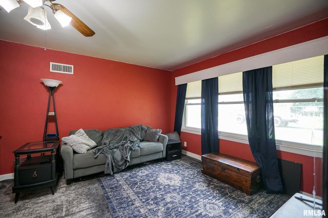 1316 E BEACH Street, Peoria, IL 61615