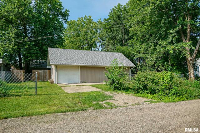 1316 E BEACH Street, Peoria, IL 61615