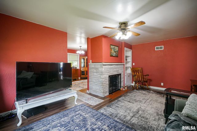 1316 E BEACH Street, Peoria, IL 61615